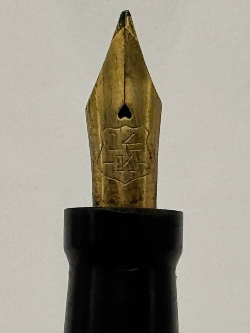 Eagle Green Ribbed Fountain Pen 14K Gold Nib Vintage Writing USA Collectible